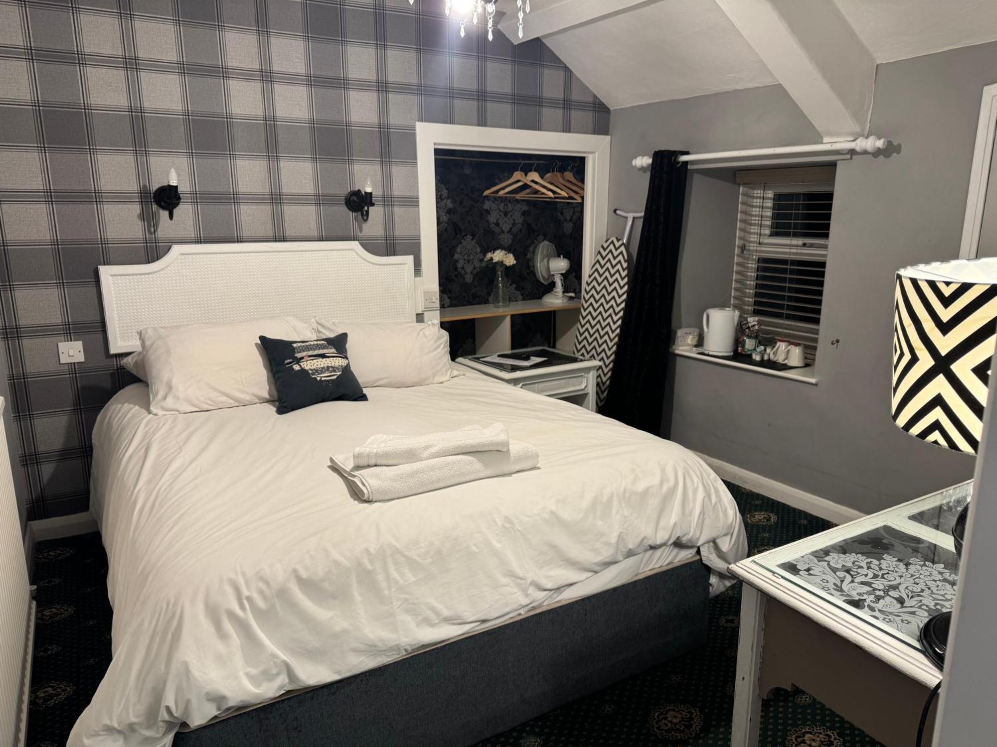 Holland Hotel Llanfachraeth エクステリア 写真